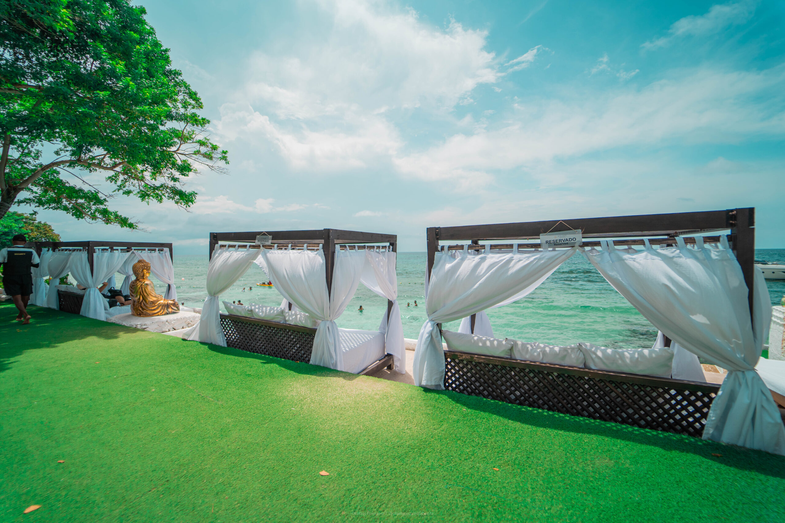 Bora Bora Beach Club - Image 7